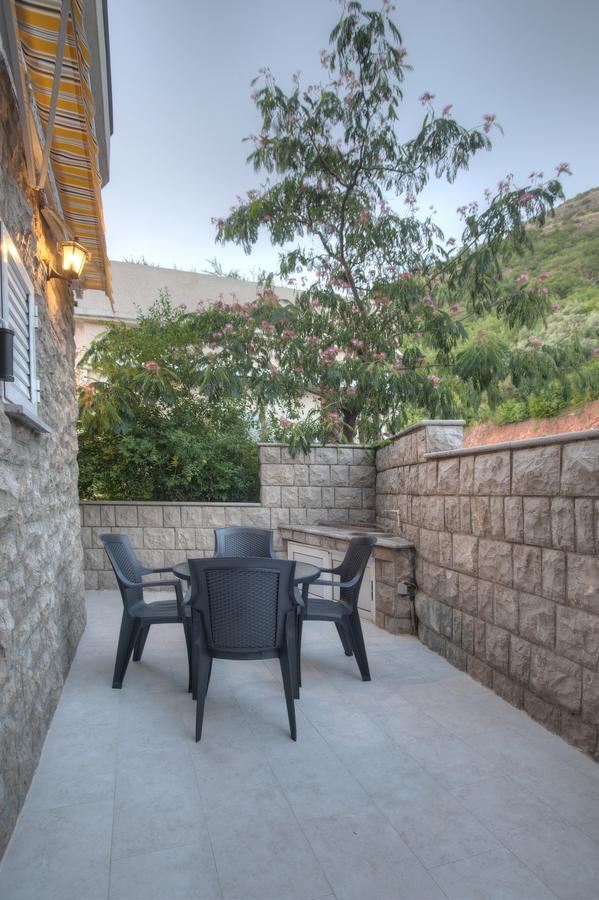 Apartment Dzaleta Sveti Stefan Eksteriør billede
